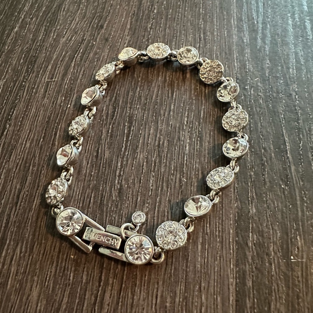 Givenchy Bracelet. Authentic - Picture 6 of 7
